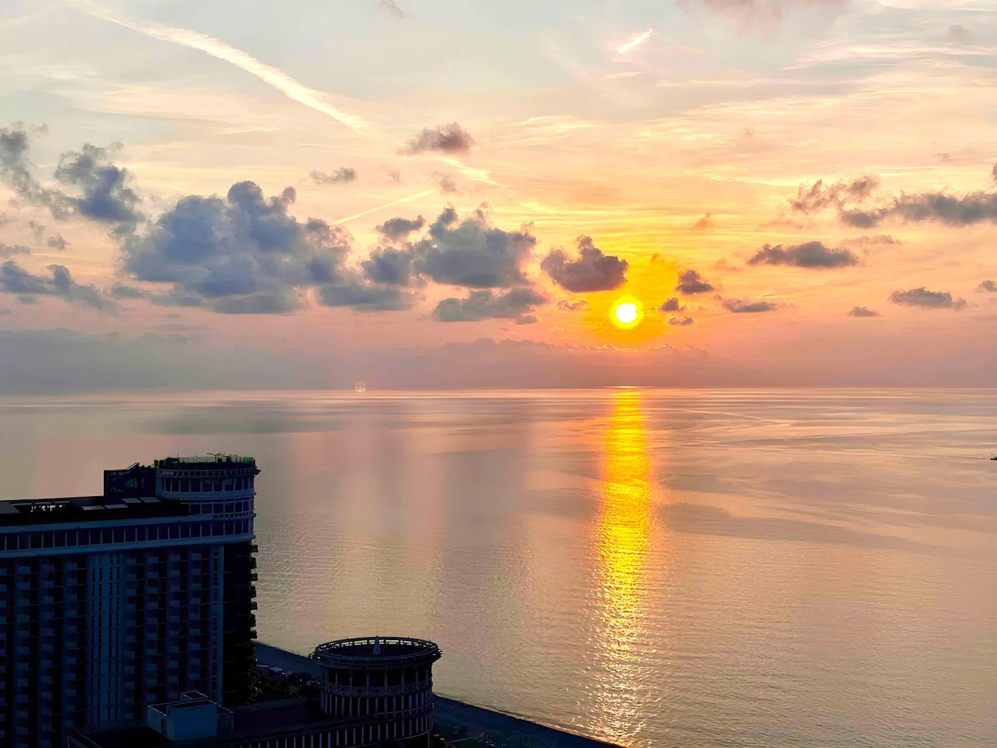 Orbi Panoramic Aparthotel Батуми Экстерьер фото